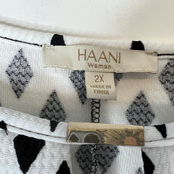 HAANI Woman Size 2X Flare Dress White Black Diamond Pattern Sleeveless Keyhole - Picture 4 of 6